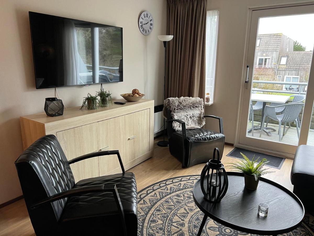 Appartement Ut & Thus, Resort Amelander Kaap Hollum  Exterior foto